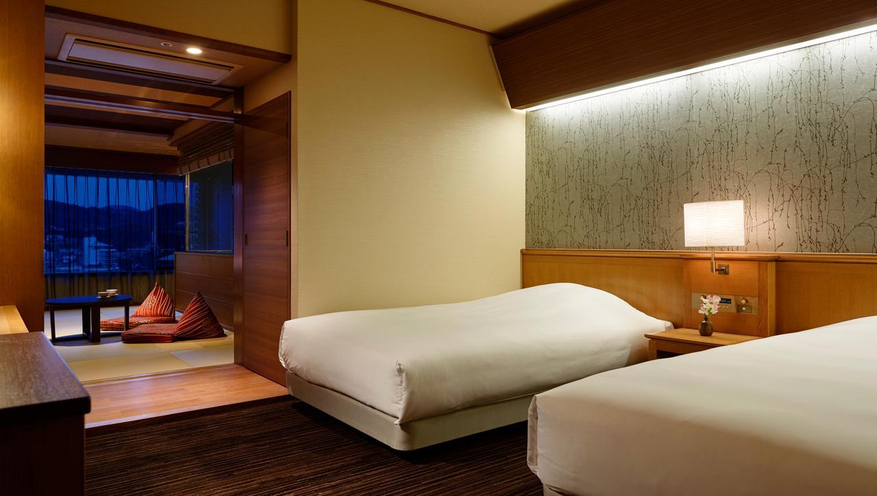 ลาฟอเรต์ คลับ อิโตะ ออนเซน ยุโนะนิวะ Hotel ภายนอก รูปภาพ